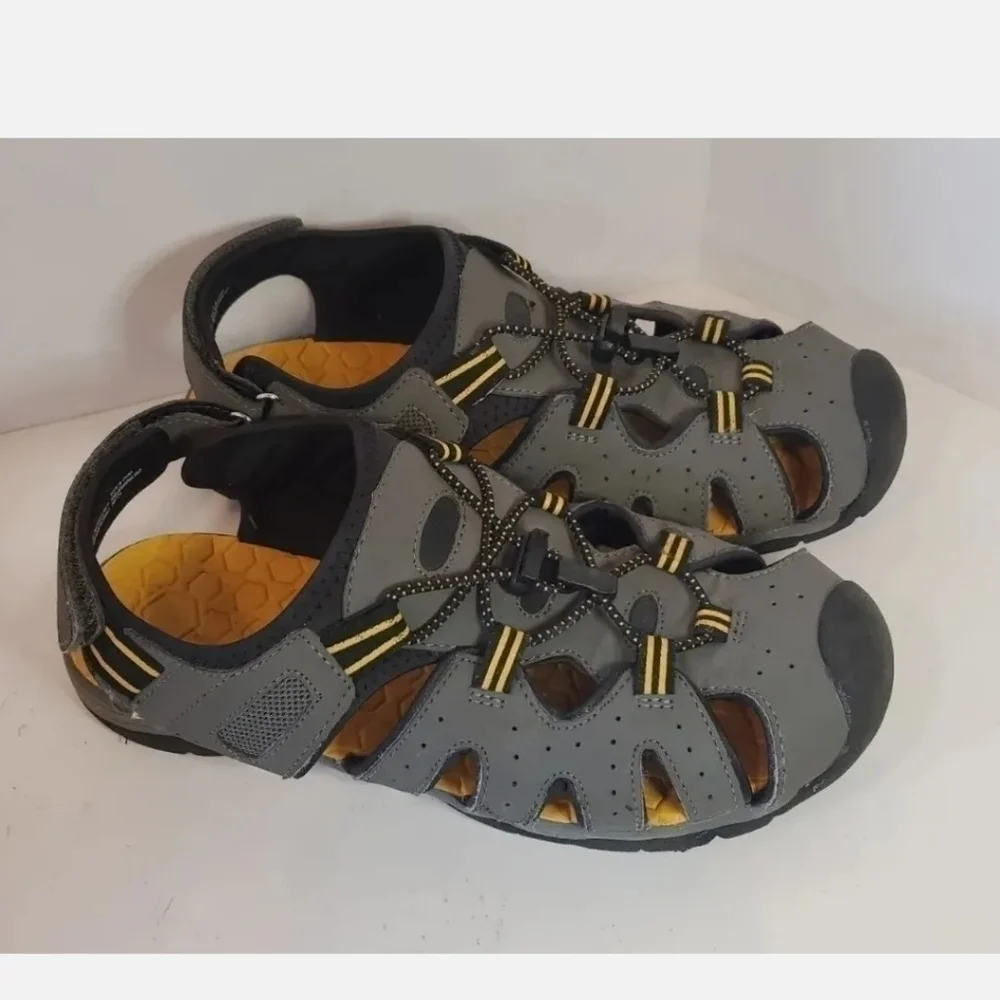 Khombu Kids' Sz 6 Dillon Sandals Water Shoes Grey/Yellow